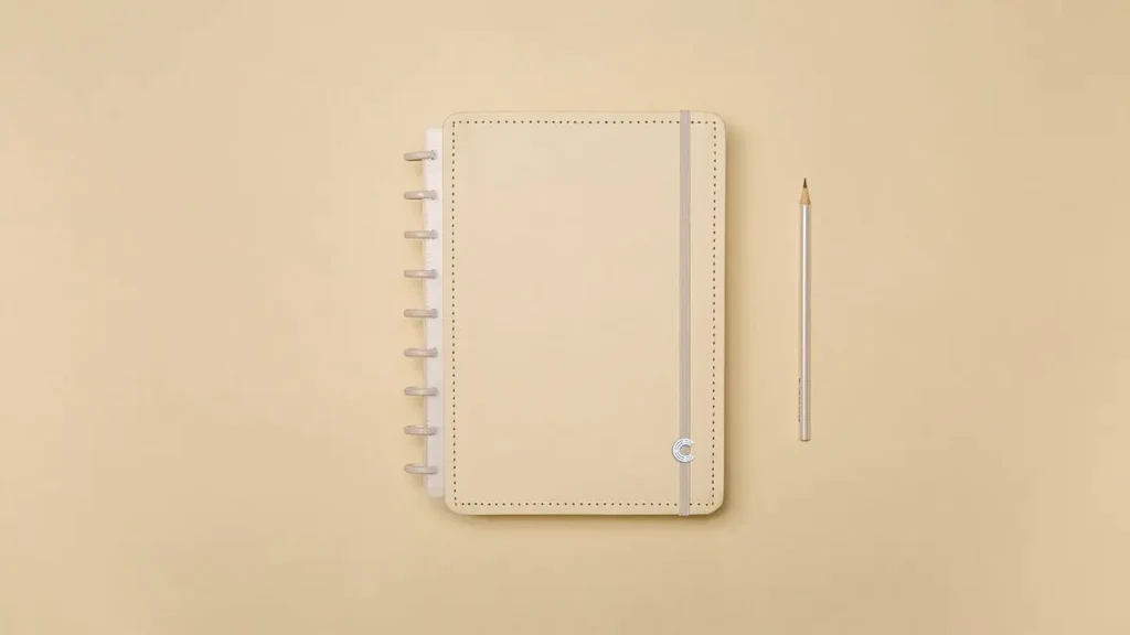 Caderno Inteligente Grande 60 Folhas com Pauta e 20 Folhas Amarelo Pastel